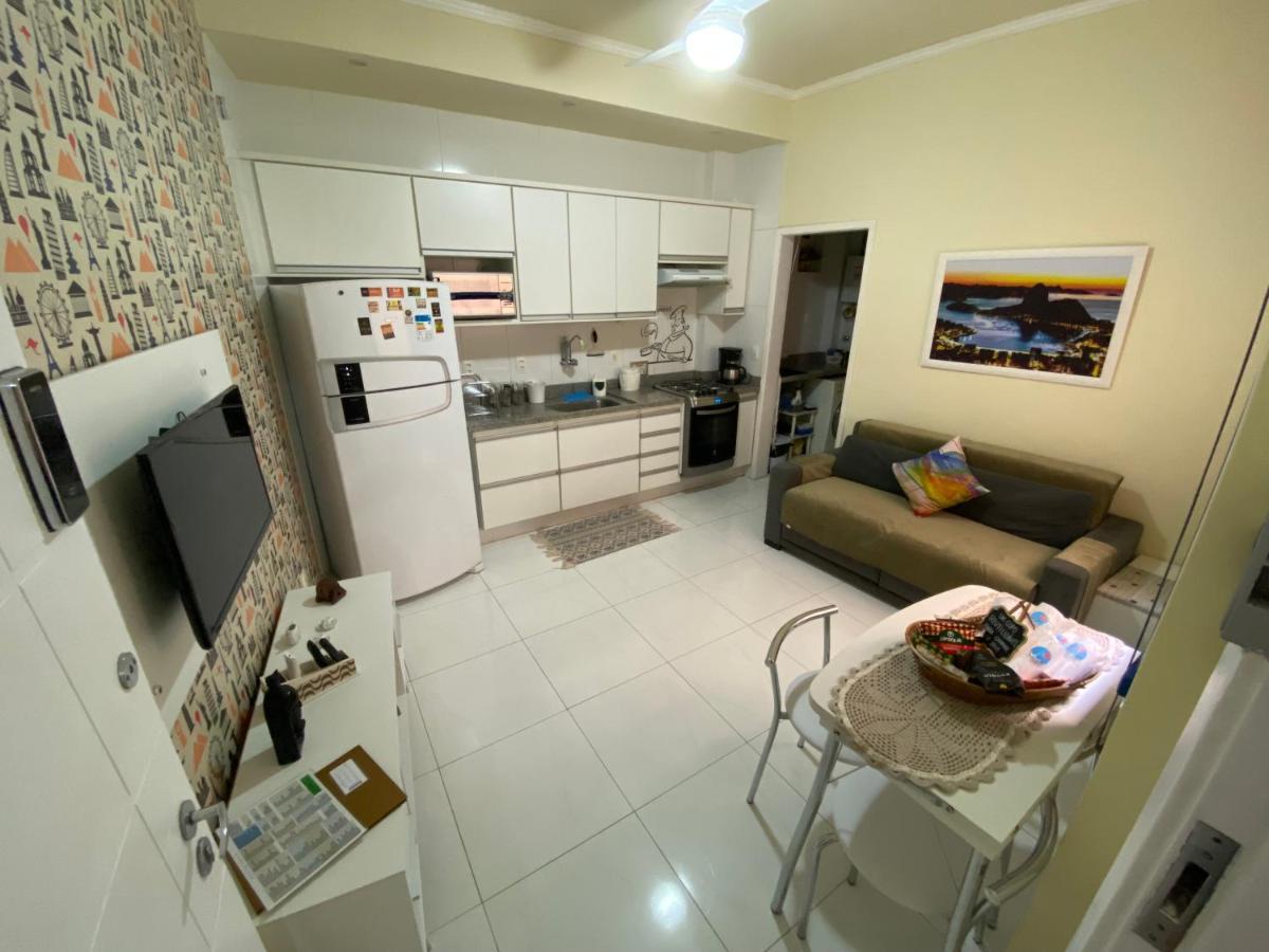 Copa Beach Home - Copacabana Posto 4 Quadra Da Praia Rio de Janeiro Exteriör bild