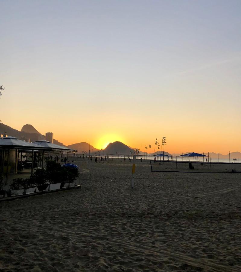 Copa Beach Home - Copacabana Posto 4 Quadra Da Praia Rio de Janeiro Exteriör bild