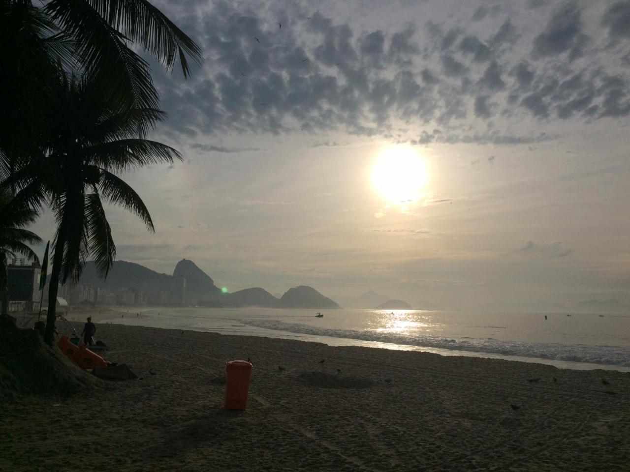 Copa Beach Home - Copacabana Posto 4 Quadra Da Praia Rio de Janeiro Exteriör bild